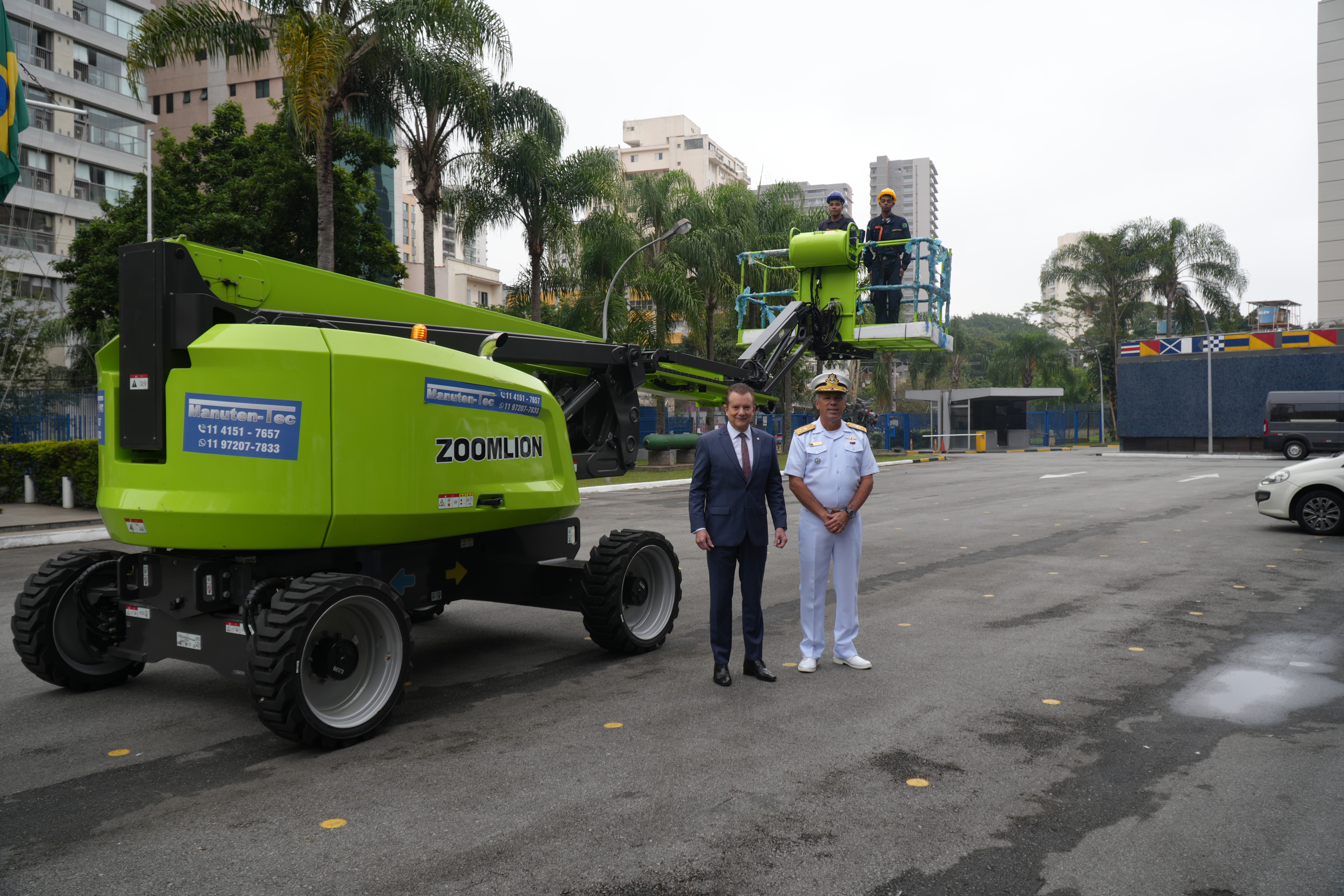 Comando do 8º Distrito Naval recebe  Deputado Federal Celso Russomanno