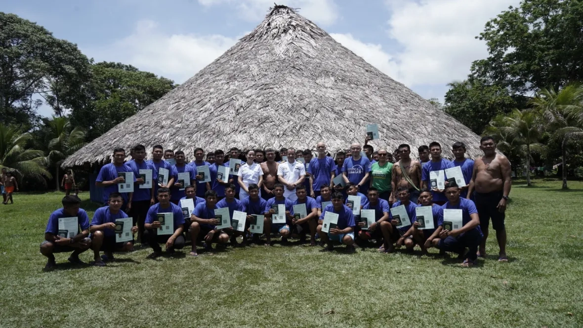 Marinha do Brasil incrementa o Ensino Profissional Marítimo em comunidades indígenas e ribeirinhas da Amazônia Ocidental  Parceria com a Corregedoria Geral de Justiça de Roraima qualifica indígenas da comunidade Waimiri-Atroari