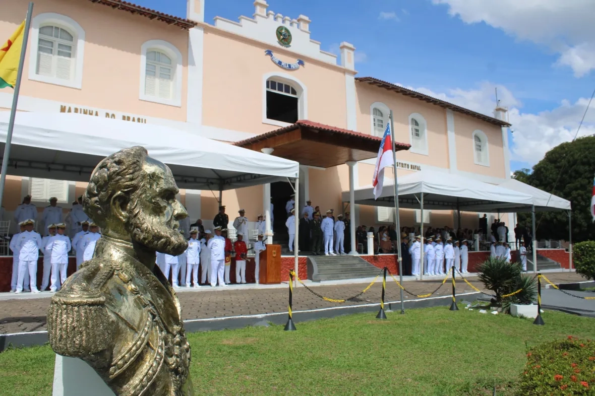 Comando do 9º Distrito Naval realiza cerimônia do Dia do Marinheiro em Manaus-AM