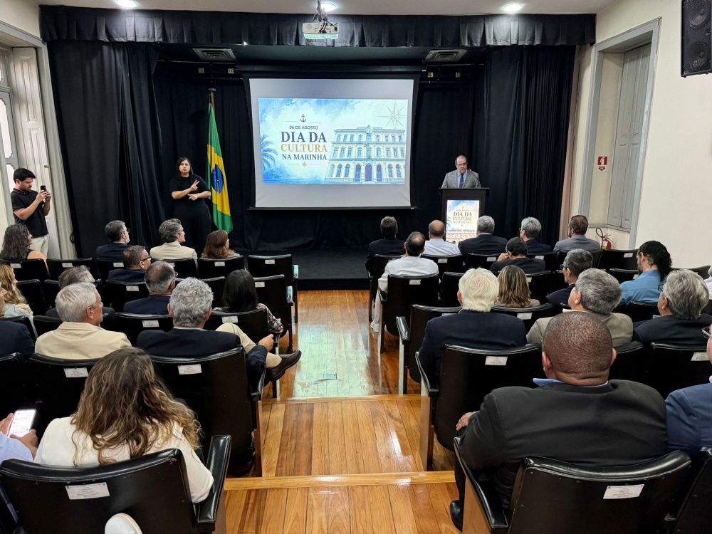 Marinha celebra Dia da Cultura com painel comemorativo