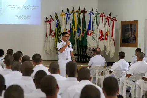 EAMCE realiza aula inaugural da Turma ROMEO/2025