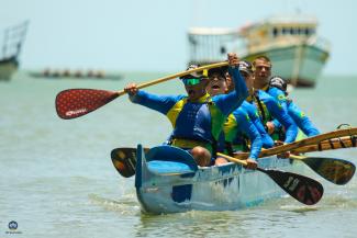 Equipe da EAMCE conquista o Primeiro Lugar em etapa do Campeonato de Canoa havaiana