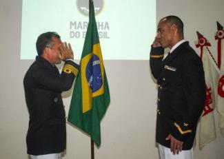 Escola de Aprendizes-Marinheiros do Ceará comemora o Dia da Marinha