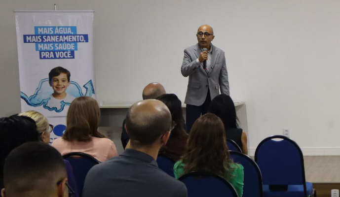 CF (RM1-T) Santos ministra curso de gestão de risco