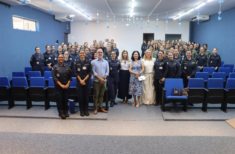 Militares e palestrantes que participaram do evento