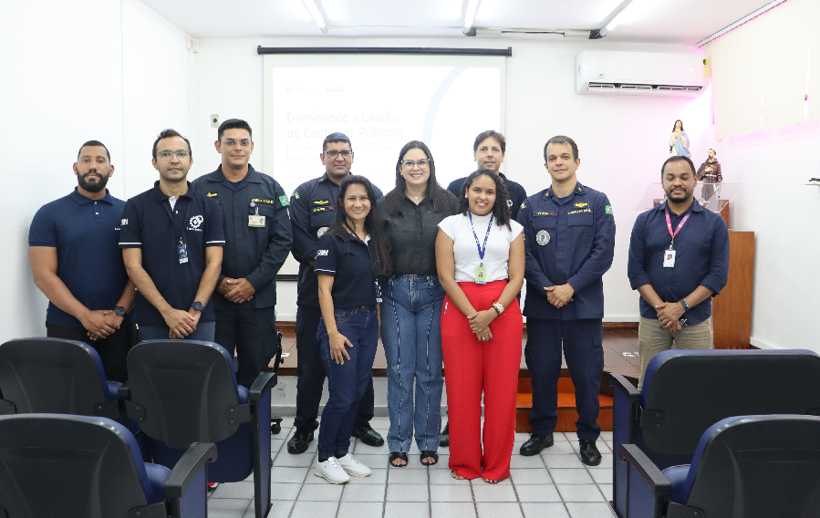 Militar do HNNa da palestra sobre Licitações e Contratos para profissionais da SESAP e UFRN