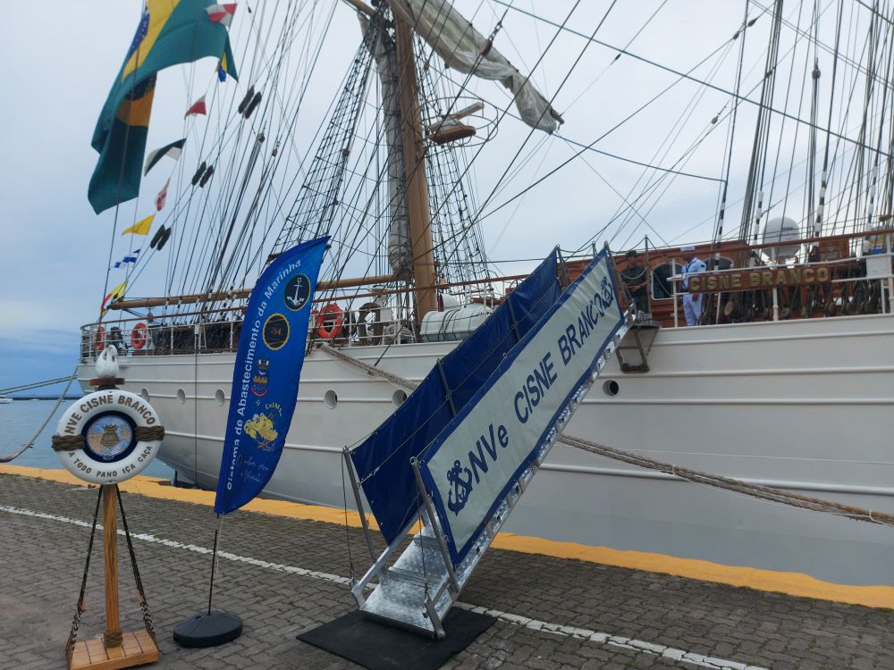 CeIMSa abastece Navio-Veleiro “Cisne Branco”