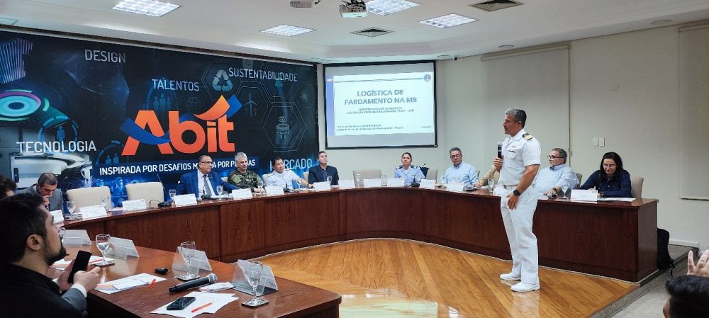 Representantes do SAbM participam de Reunião do Comitê Setorial de Roupas Profissionais