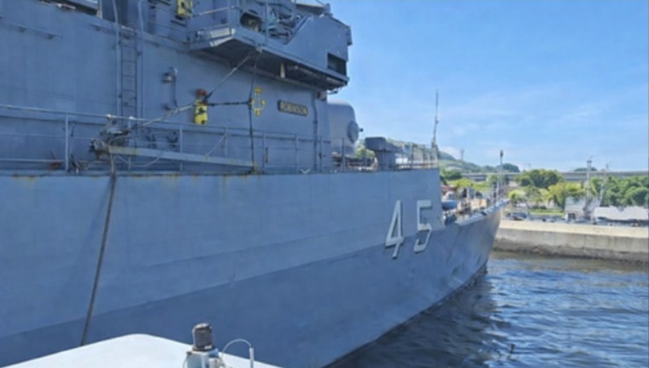 DepCMRJ conduz abastecimento de navio da Armada Argentina