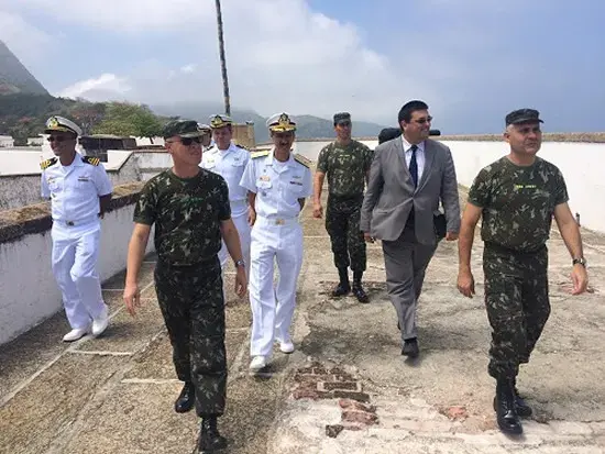 Diretor do Instituto de Pesquisas da Marinha visita a Fortaleza de Santa Cruz da Barra