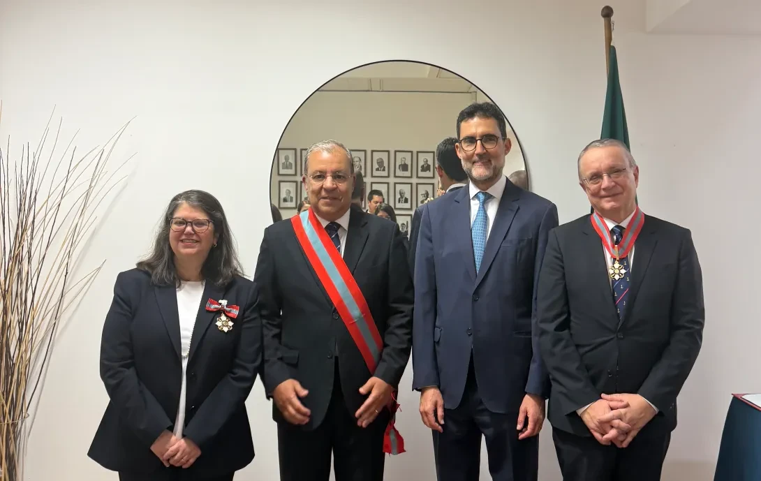 Marinha do Brasil condecora diplomatas brasileiros em Viena
