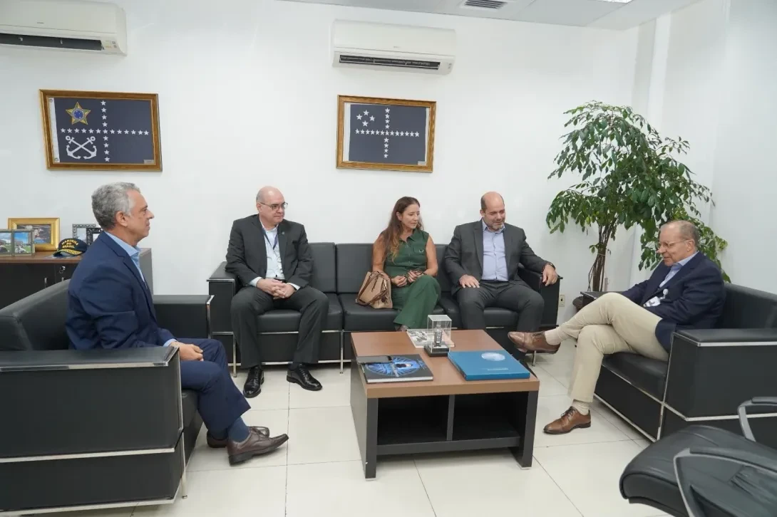 SecNSNQ recebe comitiva do IRD/ANSN e fortalece integração técnico-regulatória