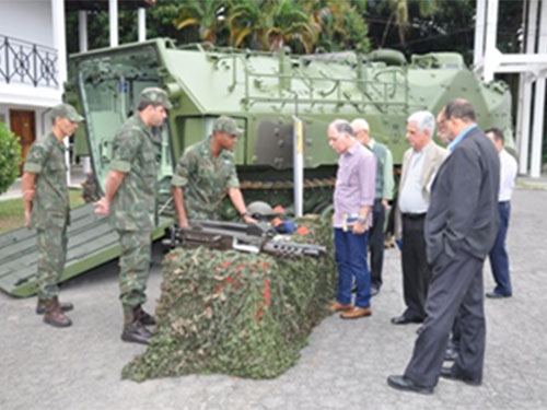 Sra.Chris Leal Ferreira durante evento no RJ Cópia.jpg