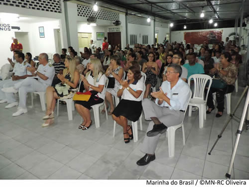 estava-lotada-para-o-concerto] Cópia.jpg