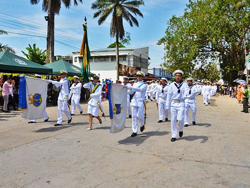 desfile em leticia2 - Cópia