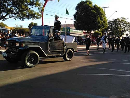 cio no desfile em comemoração aos 72 anos da Cidade de Paulicéia – SP