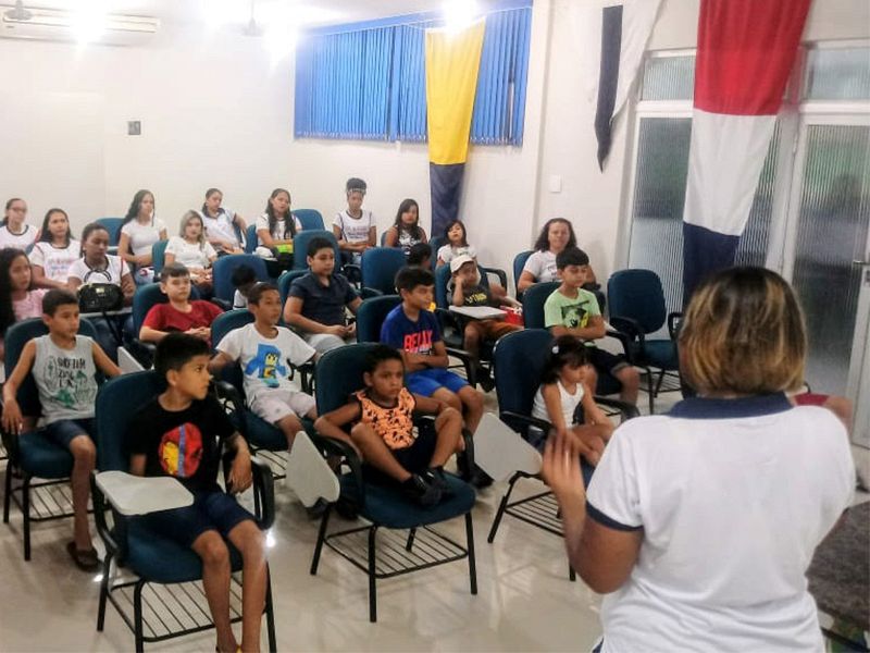 VCB Magda Ferreira realiza palestra para as crianças